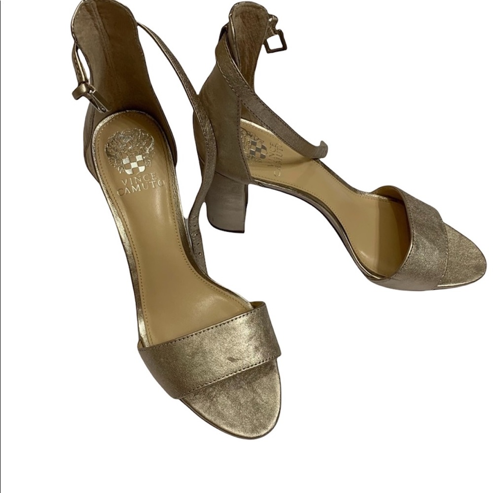 VINCE CAMUTO HIGH HEELS